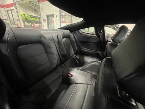 Used 2022 Ford Mustang GT Premium image 4
