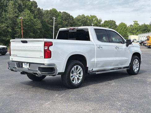 Used 2023 Chevrolet Silverado 1500 LTZ w/ LTZ Premium Package AWD/4WD image 12