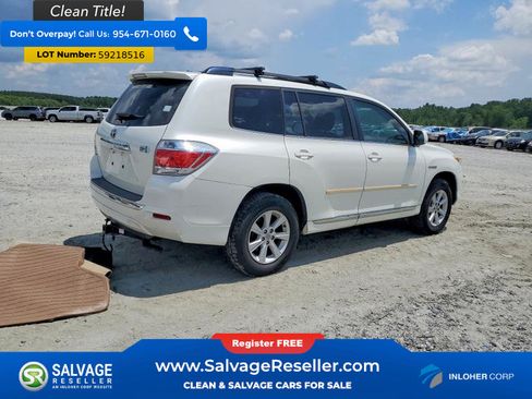 Used 2012 Toyota Highlander 4WD Hybrid w/ Cold Weather Pkg image 4