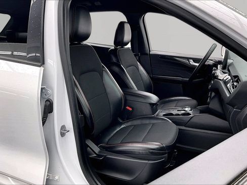 Certified 2023 Ford Escape ST-Line w/ Equipment Group 301A FWD image 7