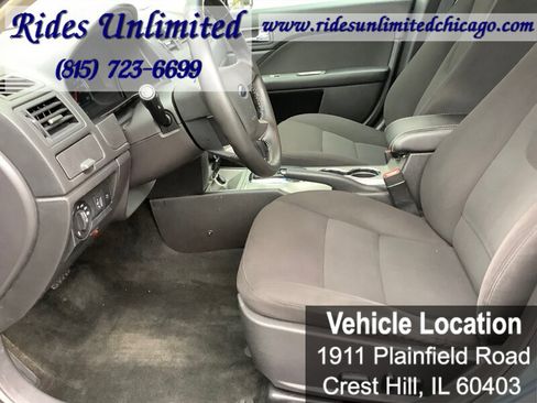 Used 2011 Ford Fusion Base image 11