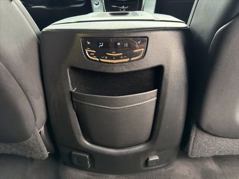 Used 2018 Cadillac Escalade ESV Luxury image 17