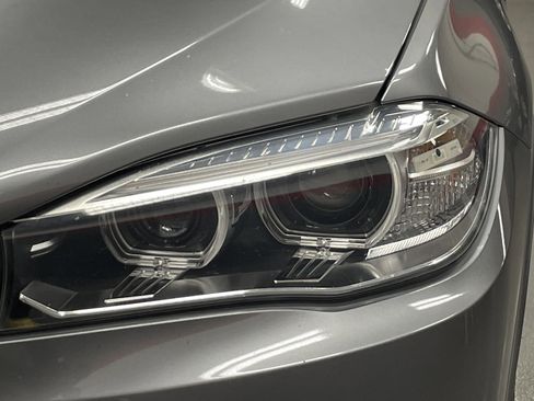 Used 2018 BMW X5 xDrive50i w/ M Sport Package AWD/4WD image 6