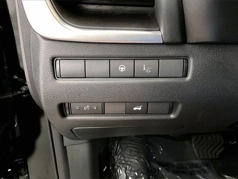 Used 2023 Nissan Rogue Platinum w/ Platinum Premium Package image 27