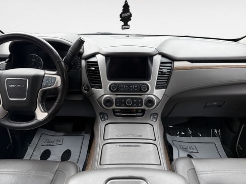 Used 2020 GMC Yukon Denali w/ Denali Premium Package AWD/4WD image 17