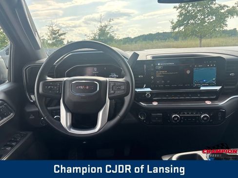 Used 2025 GMC Sierra 1500 SLT AWD/4WD image 2