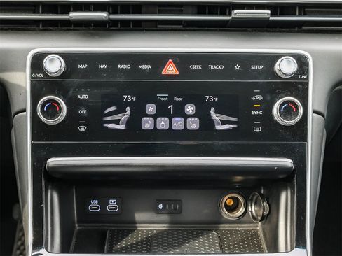 Used 2025 Genesis GV80 2.5T Standard image 14