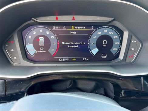 Used 2024 Audi Q3 2.0T Premium Plus image 12