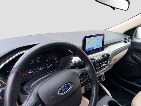 Used 2020 Ford Escape SEL FWD image 9
