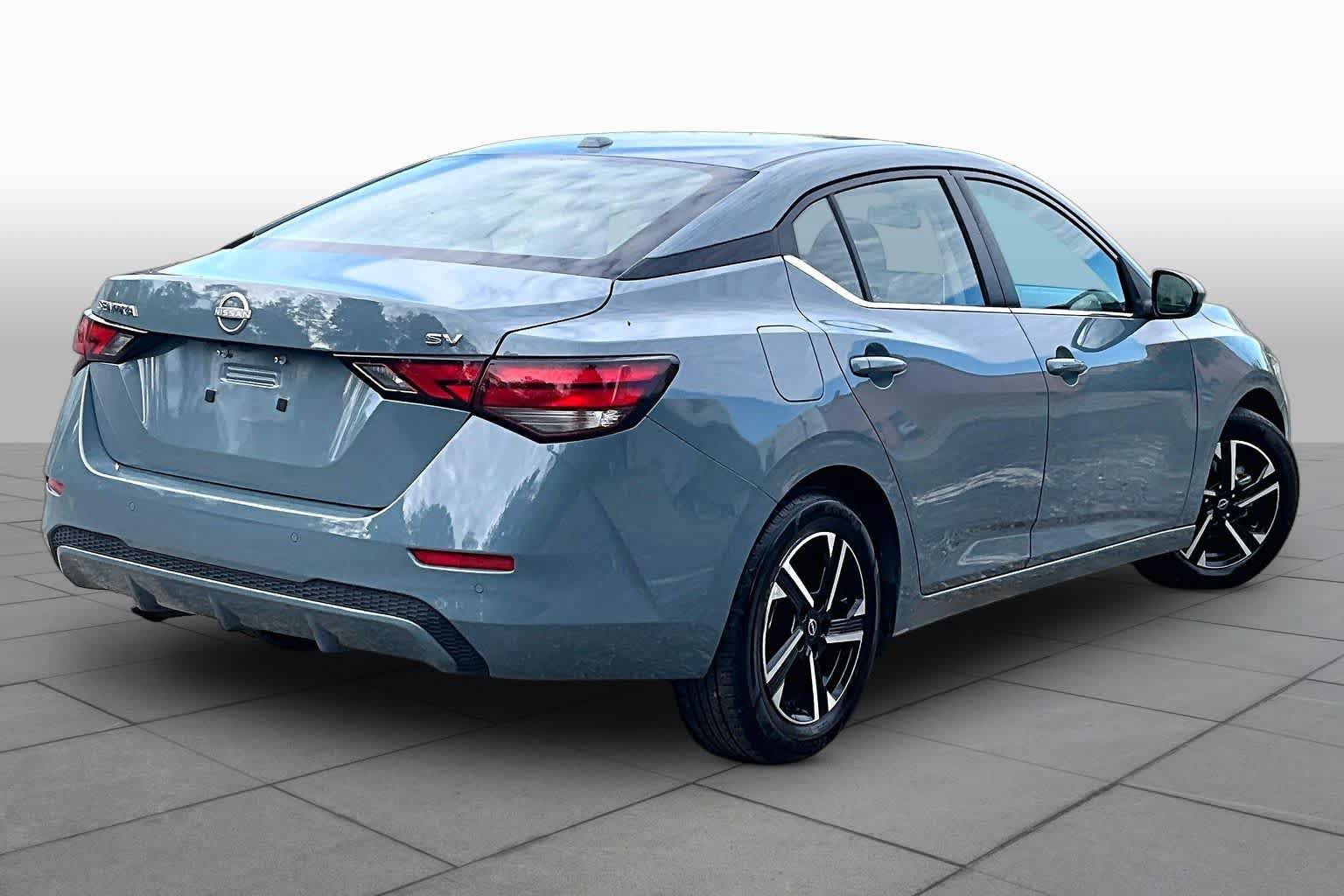 Used 2024 Nissan Sentra SV FWD image 13