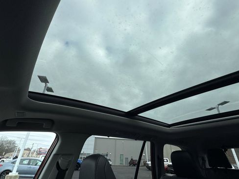 Used 2025 Toyota Grand Highlander AWD image 21