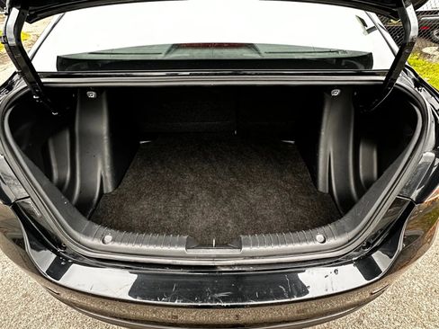 Used 2017 Toyota Yaris iA image 9