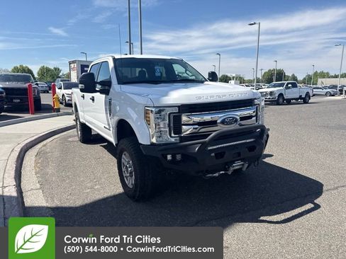 Used 2018 Ford F250 XLT AWD/4WD image 4