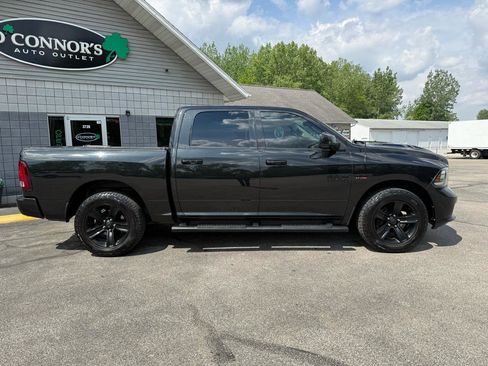 Used 2016 RAM 1500 Sport w/ Black Ram 1500 Sport Group AWD/4WD image 2