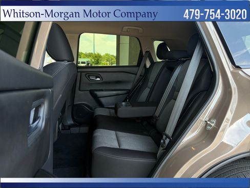 Used 2024 Nissan Rogue SV FWD image 28
