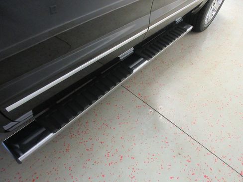 Used 2018 GMC Sierra 1500 SLT image 25