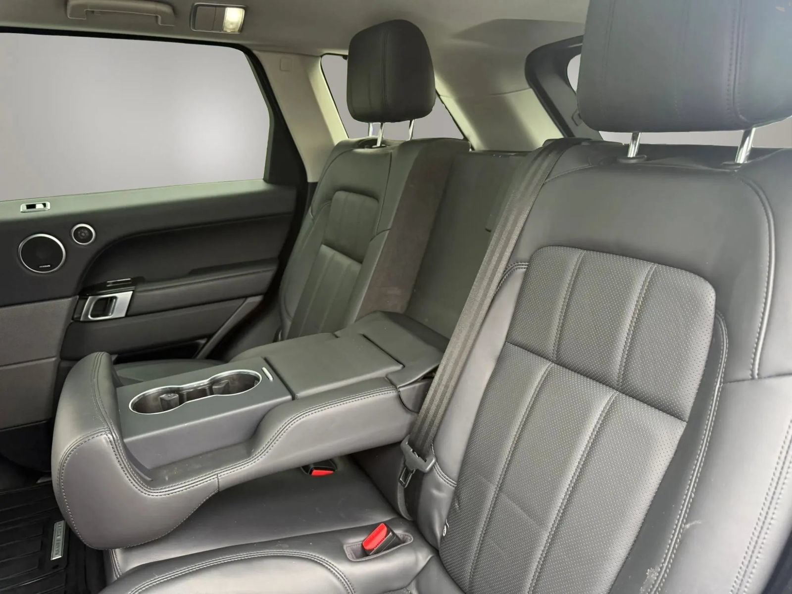 Used 2019 Land Rover Range Rover Sport HSE AWD/4WD image 39