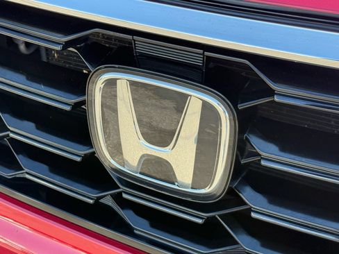 Used 2023 Honda Pilot Touring image 32