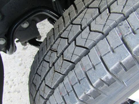 New 2026 GMC Sierra 3500 SLT w/ SLT Convenience Package image 35