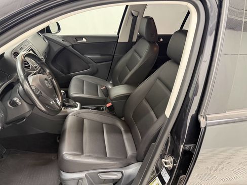 Used 2016 Volkswagen Tiguan S image 13