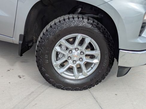 Used 2025 Chevrolet Silverado 1500 W/T w/ WT Value Package image 10