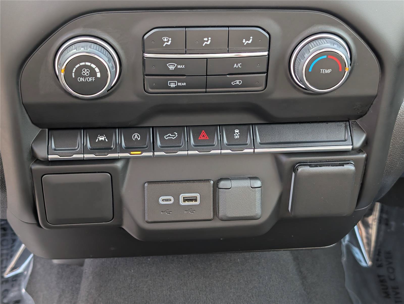 Used 2024 Chevrolet Silverado 1500 Custom w/ Rally Edition AWD/4WD image 24