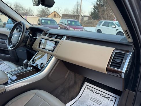 Used 2019 Land Rover Range Rover Sport HSE image 33