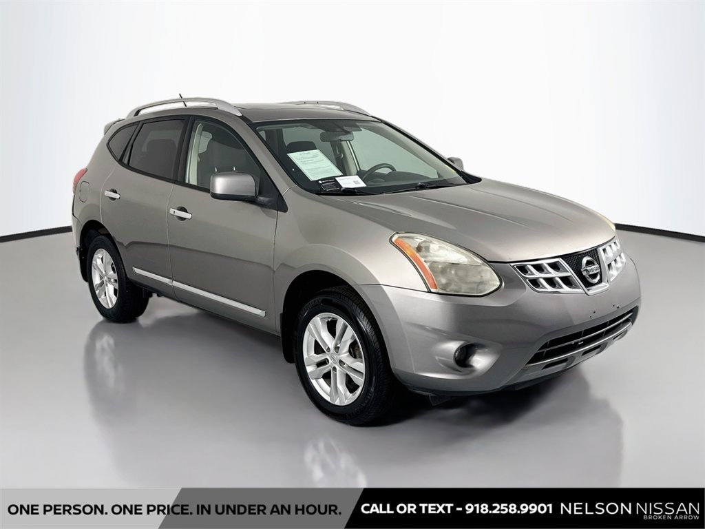 Used 2013 Nissan Rogue SV w/ Premium Pkg AWD/4WD image 3