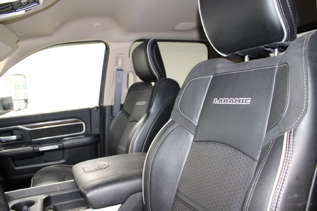 Used 2019 RAM 3500 Laramie AWD/4WD image 13