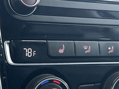 Used 2018 Volkswagen Passat 2.0T SE image 28