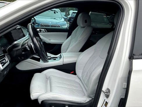 Used 2023 BMW X6 xDrive40i w/ Executive Package image 7