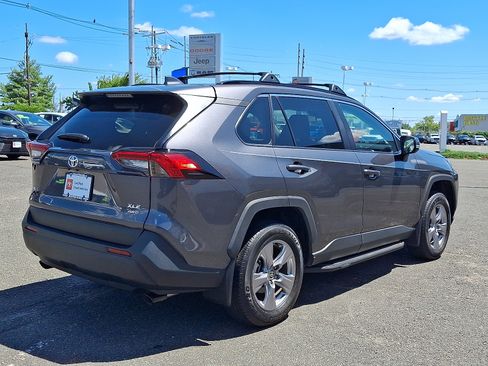 Used 2024 Toyota RAV4 XLE w/ Convenience Package AWD/4WD image 7