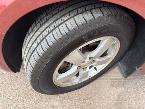 Used 2013 Chevrolet Cruze LT image 9