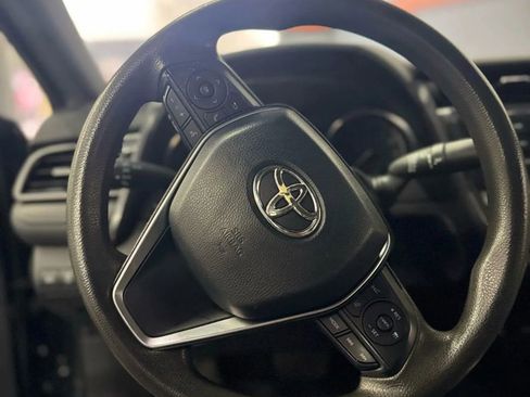 Used 2019 Toyota Camry LE image 18