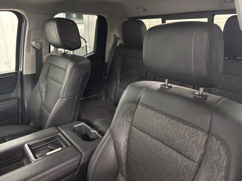 Used 2022 Toyota Tundra Limited AWD/4WD image 11