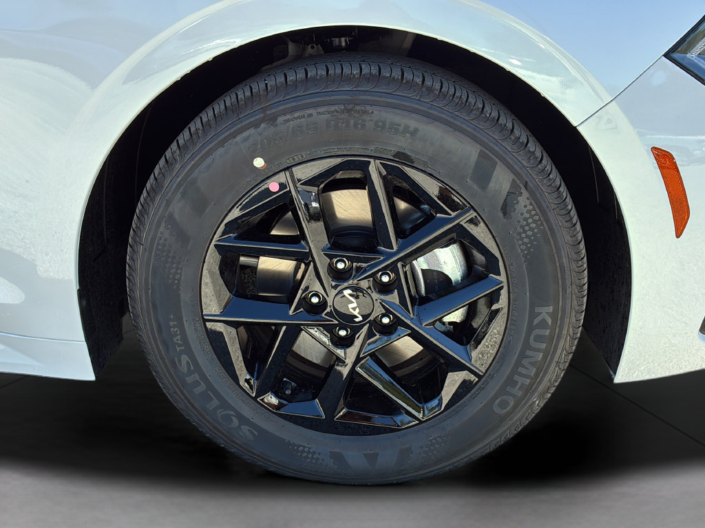 New 2026 Kia K5 LXS FWD image 31