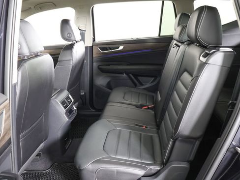 Used 2026 Volkswagen Atlas SEL AWD/4WD image 40