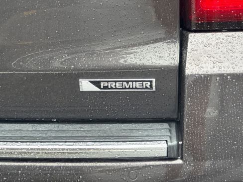 Used 2018 Chevrolet Suburban Premier image 30
