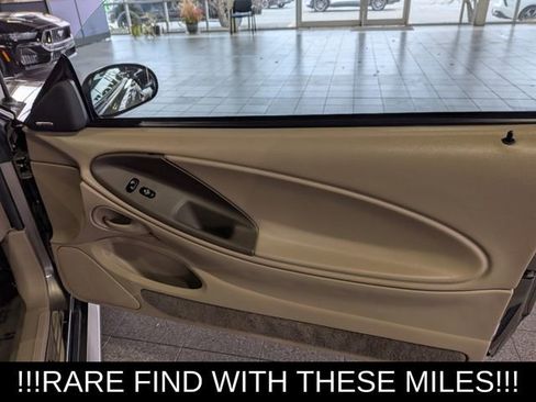 Used 2001 Ford Mustang GT image 24