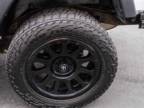 Used 2018 Jeep Wrangler Unlimited Sport S AWD/4WD image 47