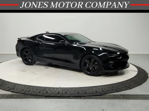 Used 2016 Chevrolet Camaro SS RWD image 1