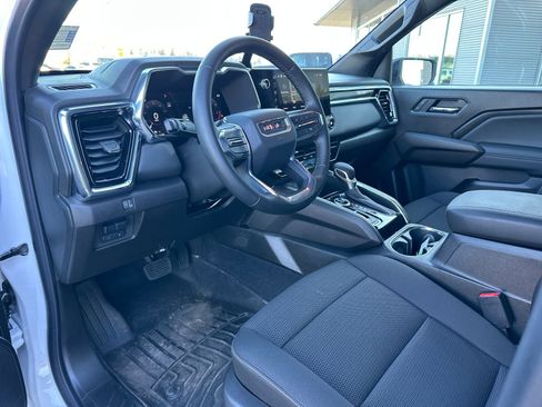 Used 2025 GMC Canyon Elevation w/ Convenience Package image 9