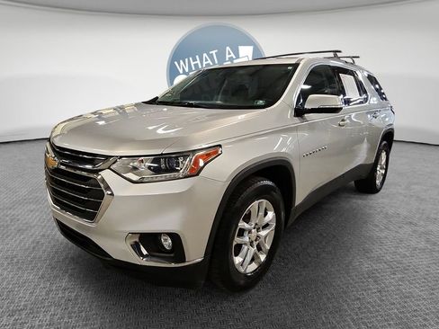 Used 2019 Chevrolet Traverse LT w/ LPO, Floor Liner Package AWD/4WD image 8