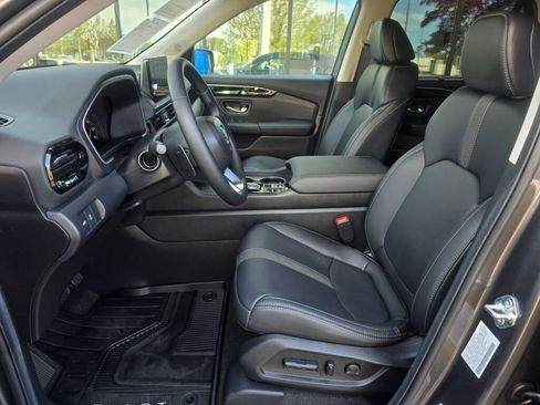 Certified 2025 Honda Pilot EX-L image 24