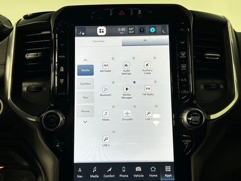 Used 2022 RAM 2500 Laramie w/ Night Edition image 20