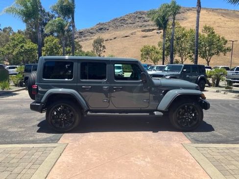 Certified 2025 Jeep Wrangler Unlimited Sahara AWD/4WD image 7