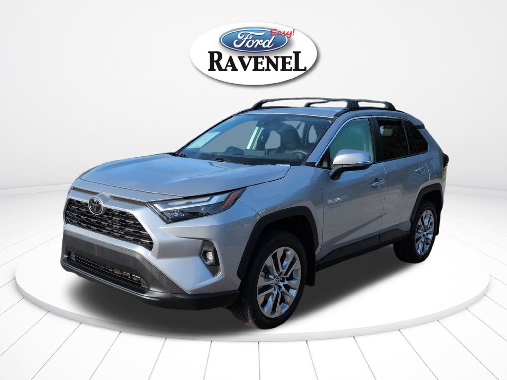 Used 2024 Toyota RAV4 XLE Premium FWD image 8