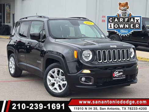 Used 2018 Jeep Renegade Latitude image 1