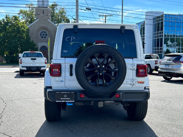 Used 2024 Jeep Wrangler Unlimited Sahara w/ Technology Group AWD/4WD image 4