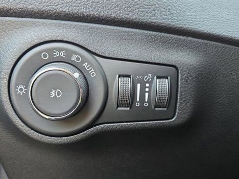 Used 2017 Jeep Compass Limited AWD/4WD image 26